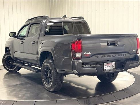 Used 2022 Toyota Tacoma SR image 12
