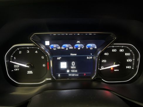 Used 2021 GMC Yukon Denali w/ Denali Premium Package image 27