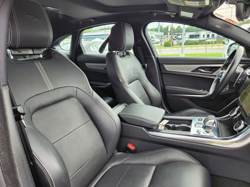 Certified 2021 Jaguar XF R-Dynamic SE image 14