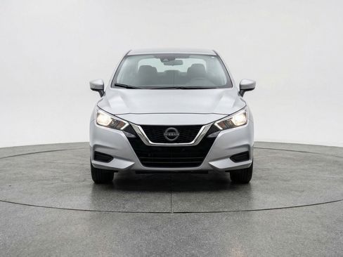 Used 2025 Nissan Versa SV FWD image 2