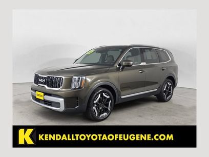 Used 2024 Kia Telluride EX w/ EX Captain's Chair Package