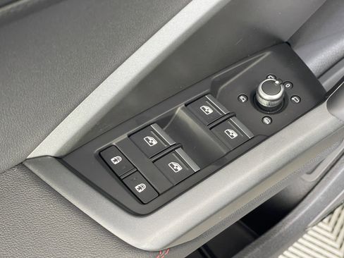 New 2025 Audi Q3 2.0T Premium Plus image 24