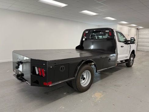 New 2025 Ford F350 XL w/ XL Chrome Package image 6