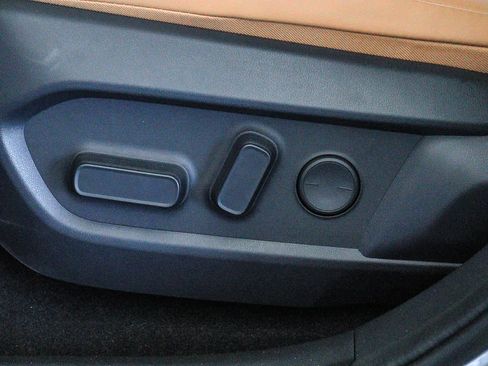 New 2026 Lexus ES 500e AWD/4WD image 19