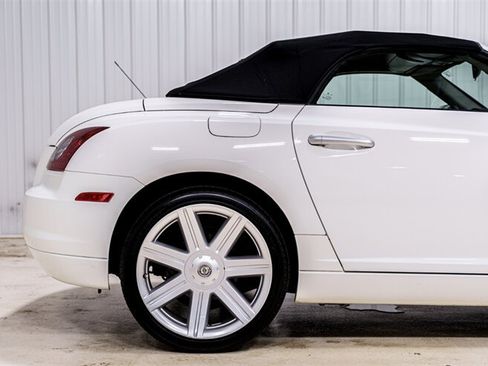 Used 2005 Chrysler Crossfire Limited RWD image 21
