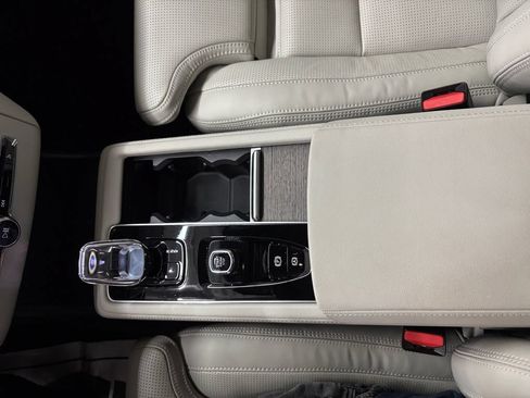 Certified 2026 Volvo XC90 B6 Ultra AWD/4WD image 23