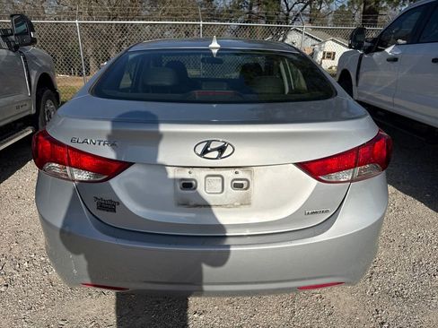 Used 2013 Hyundai Elantra Limited w/ Technology Pkg image 6