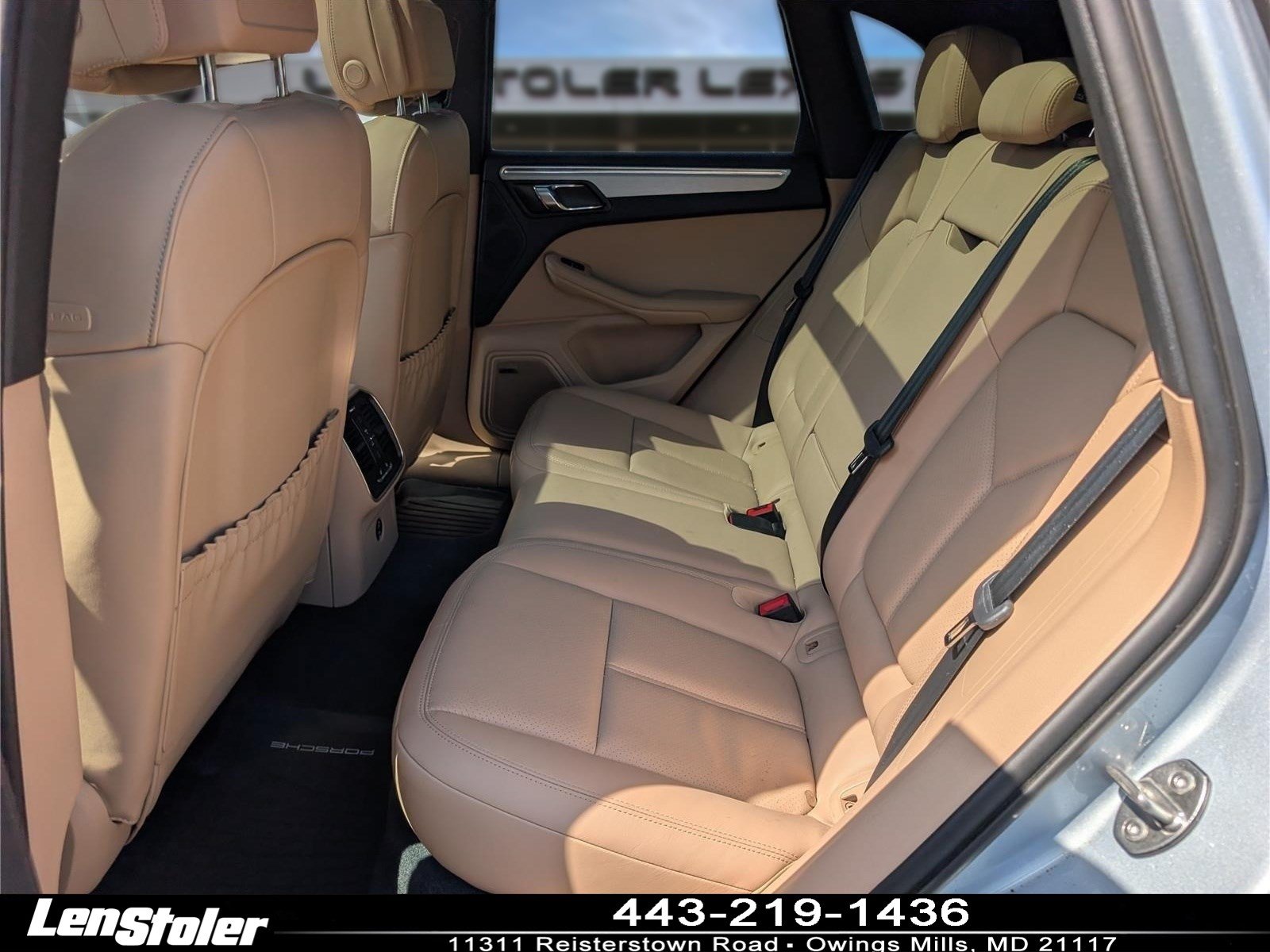Used 2024 Porsche Macan AWD/4WD image 15
