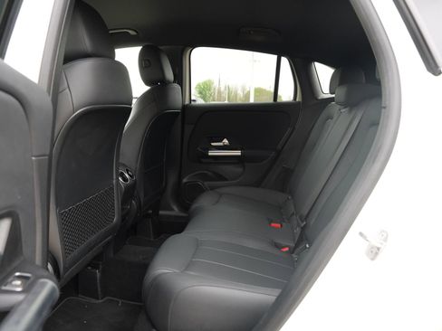 Used 2025 Mercedes-Benz GLA 250 image 19