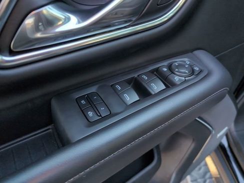 Used 2023 Chevrolet Tahoe Z71 w/ Luxury Package image 16