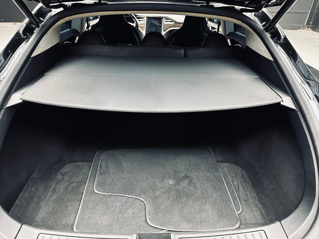 Used 2013 Tesla Model S Performance RWD image 41