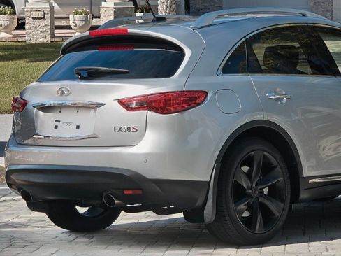 Used 2011 INFINITI FX50 AWD w/ Sport Pkg image 4