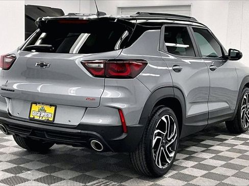 Used 2025 Chevrolet TrailBlazer RS w/ Convenience Package image 12