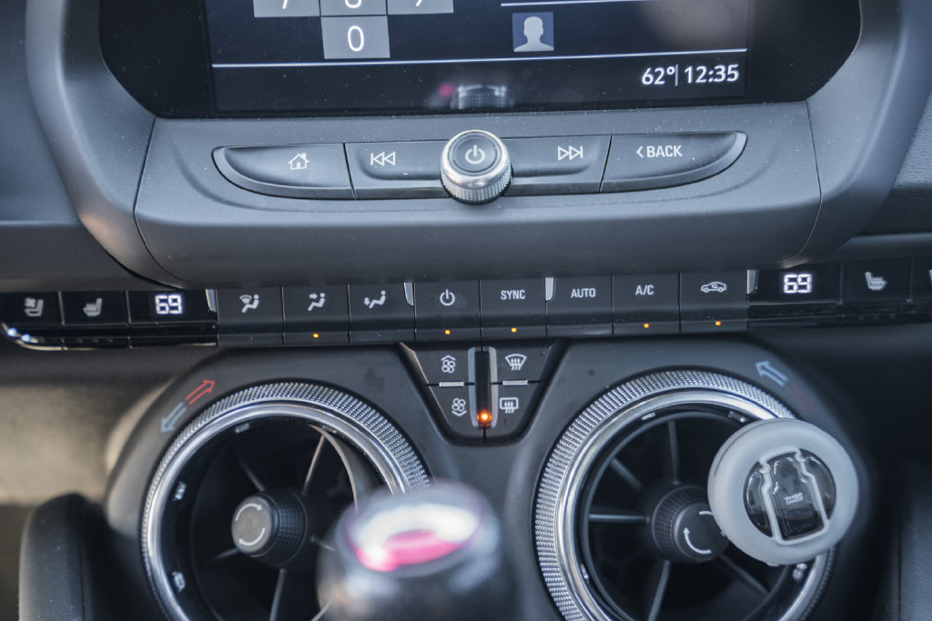 Used 2022 Chevrolet Camaro SS RWD image 24