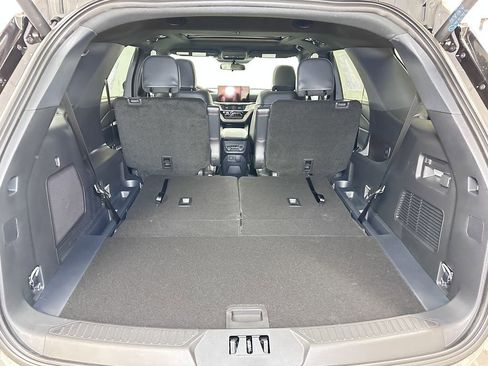 New 2026 Ford Explorer ST-Line image 17