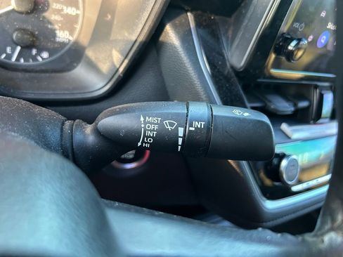 Used 2023 Toyota Corolla SE FWD image 20