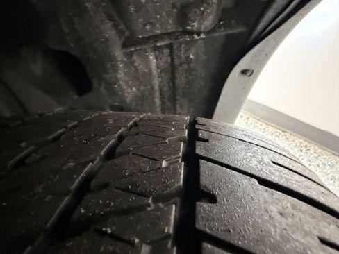 Used 2024 Nissan Armada Platinum w/ Captain's Chairs Package image 36