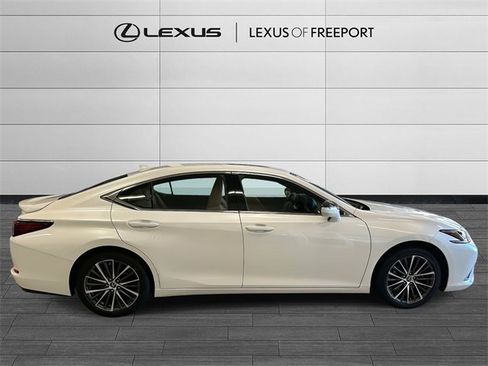 Certified 2022 Lexus ES 350 350 image 2