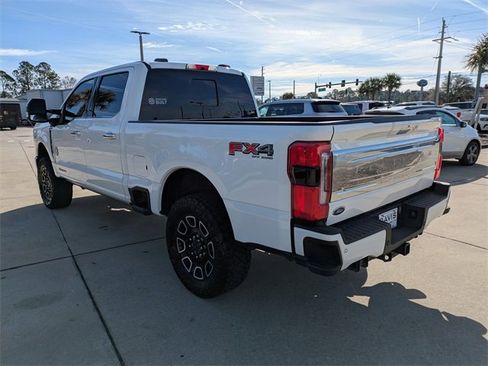 Used 2024 Ford F250 Platinum image 6