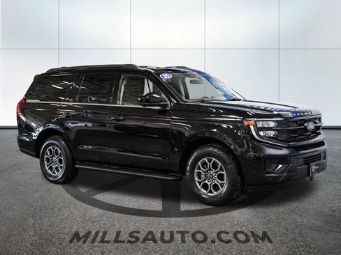 Certified 2025 Ford Expedition Active image 10