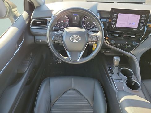 Used 2024 Toyota Camry SE image 13