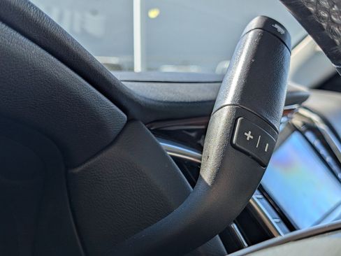 Used 2019 Cadillac Escalade ESV Luxury image 21