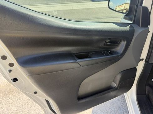 Used 2019 Nissan NV200 S w/ Back Door Glass Package FWD image 10