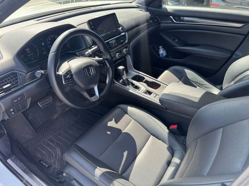 Used 2019 Honda Accord Sport image 3