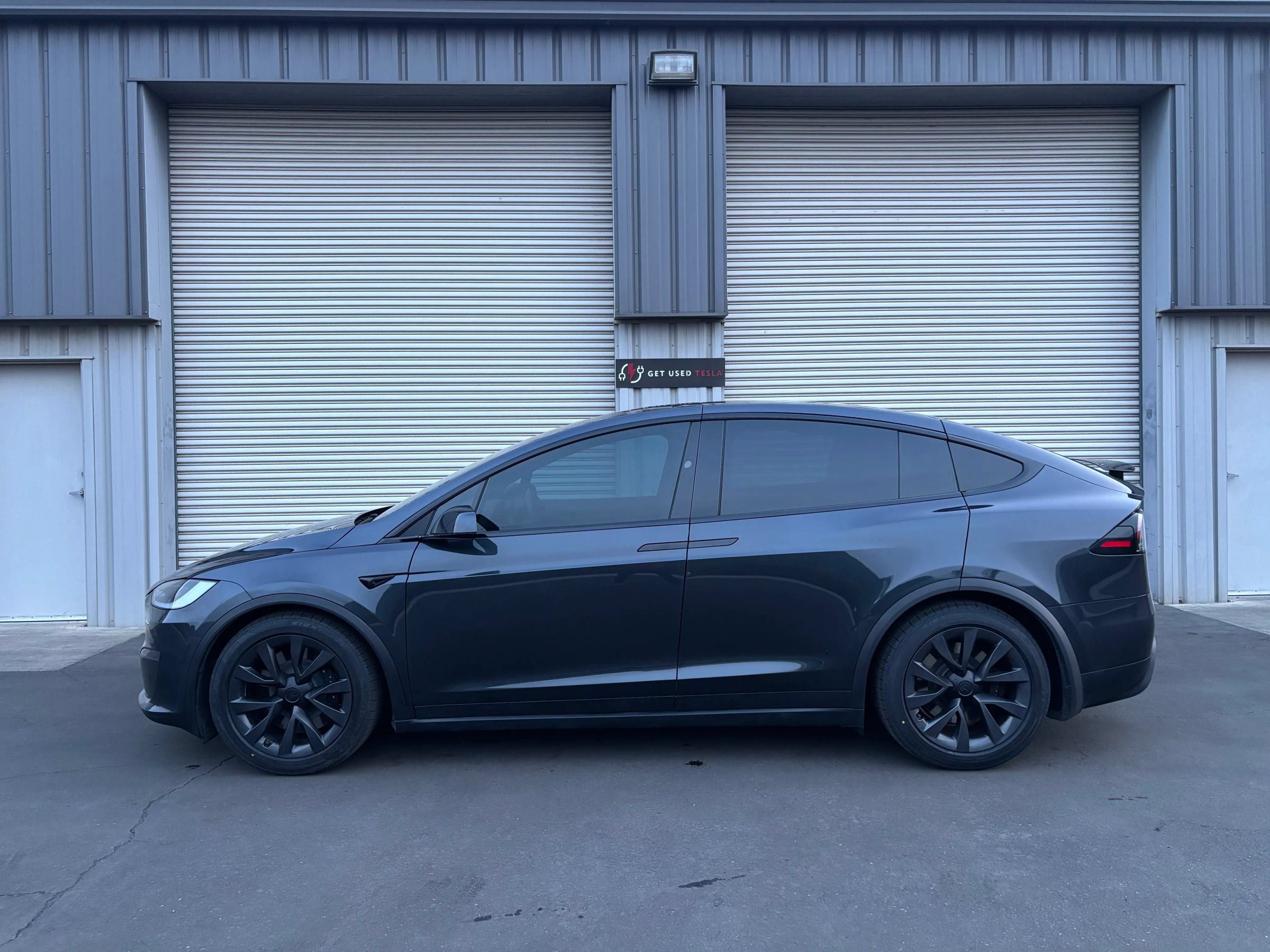 Used 2024 Tesla Model X AWD/4WD image 3