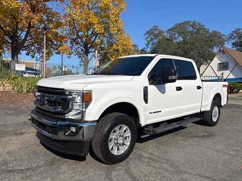 Used 2021 Ford F250 XLT w/ XLT Value Package AWD/4WD image 2