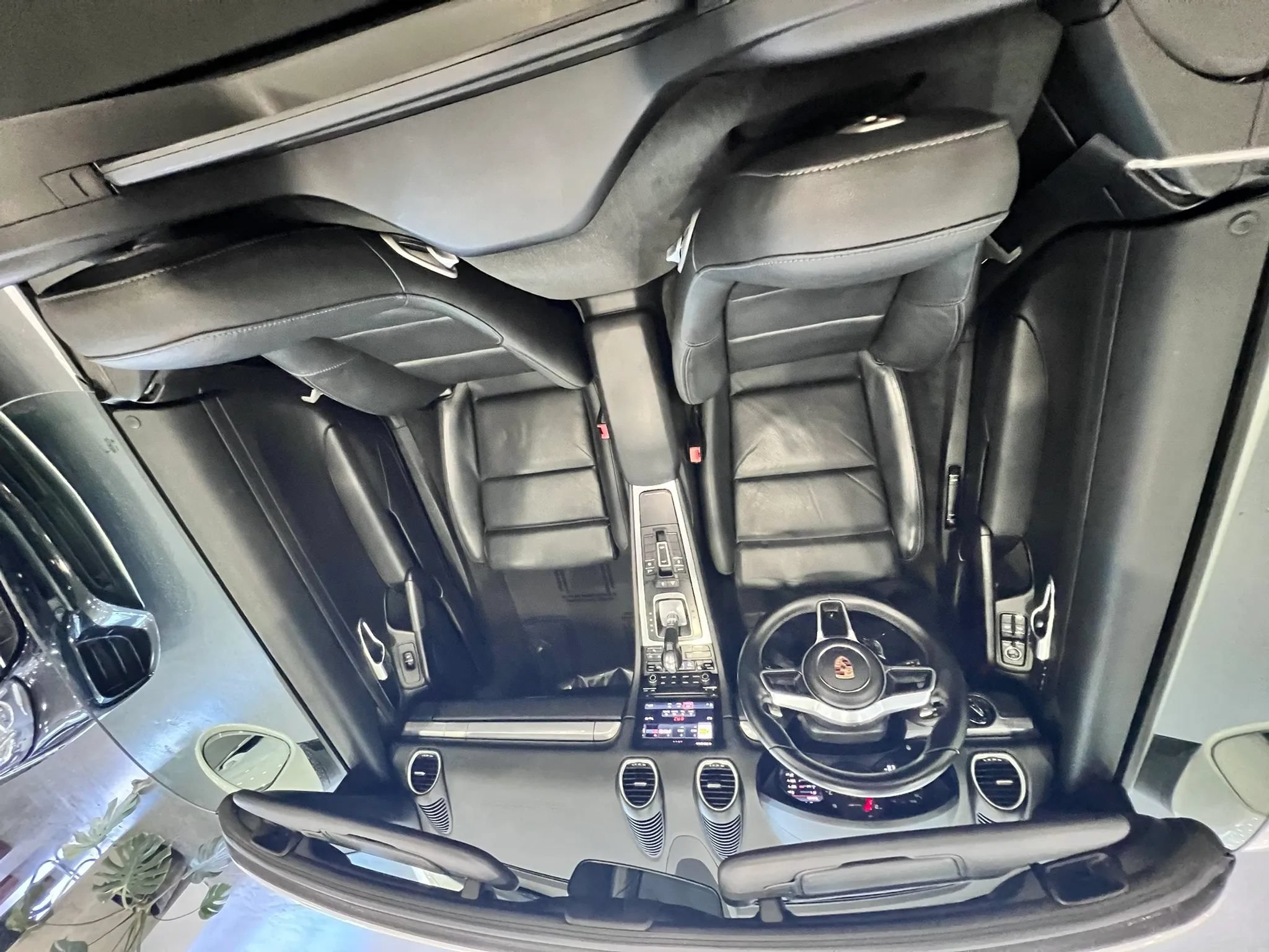 Used 2018 Porsche 718 Boxster RWD image 24