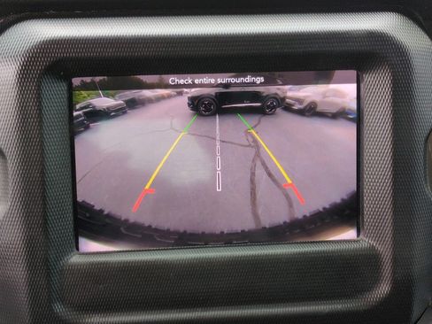 Used 2019 Jeep Wrangler Unlimited Sahara AWD/4WD image 19