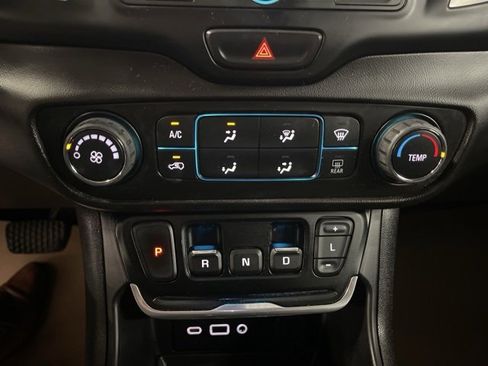 Used 2021 GMC Terrain SLE w/ LPO, Floor Liner Package image 20