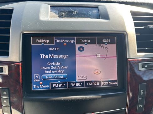 Used 2013 Cadillac Escalade Luxury image 12