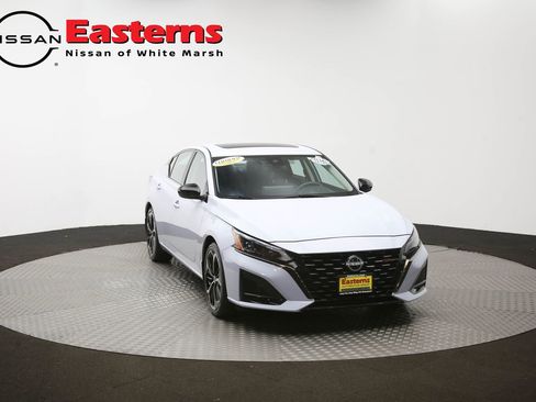 Used 2023 Nissan Altima 2.5 SR w/ SR Premium Package FWD image 51