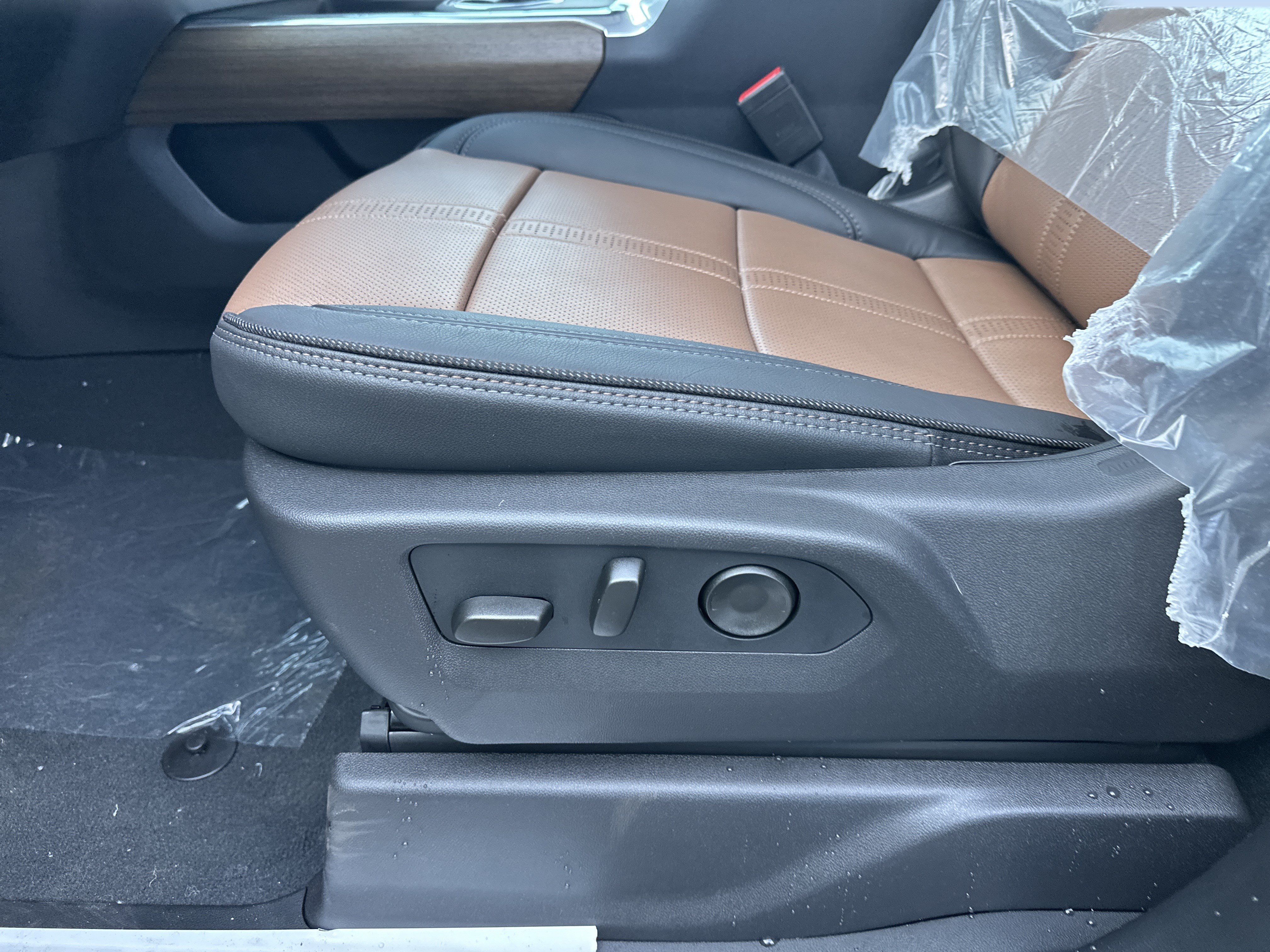 New 2026 Chevrolet Silverado 2500 High Country w/ High Country Premium Package AWD/4WD image 11