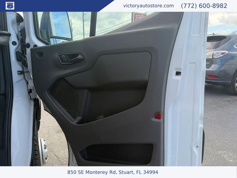 Used 2022 Ford Transit 350 DRW RWD image 19