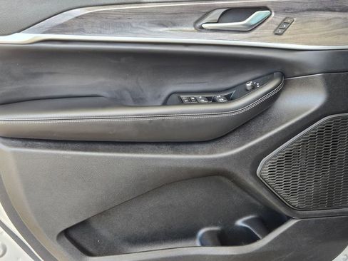 Used 2024 Jeep Grand Cherokee L Limited w/ Luxury Tech Group II image 11