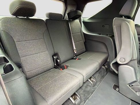 Used 2024 Chevrolet Traverse LT image 20