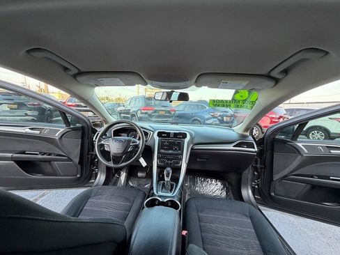 Used 2016 Ford Fusion SE FWD image 14