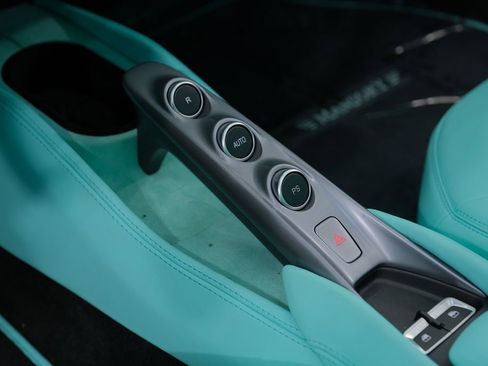 Used 2023 Ferrari F8 Tributo RWD image 31