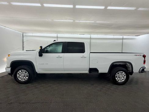 Used 2024 Chevrolet Silverado 3500 LT image 3