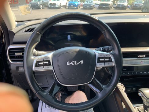 Used 2025 Kia Telluride S AWD/4WD image 11