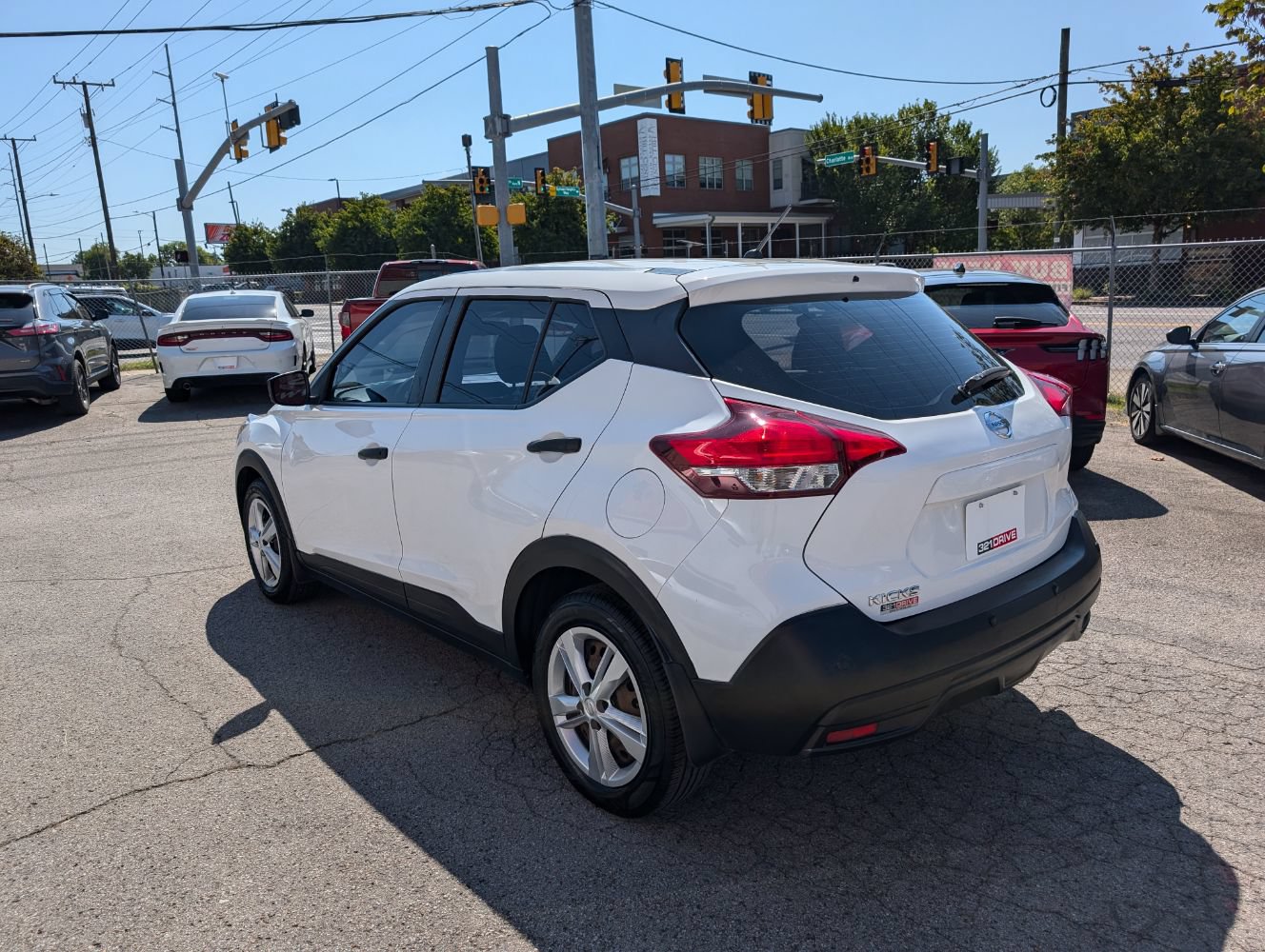 Used 2020 Nissan Kicks S FWD image 8
