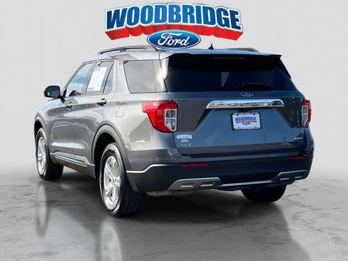 Used 2022 Ford Explorer XLT w/ Equipment Group 202A image 3