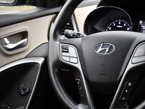 Used 2018 Hyundai Santa Fe Sport w/ 2.4L Value Package 02 image 18