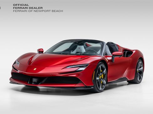 Certified 2025 Ferrari SF90 Spider AWD/4WD image 1