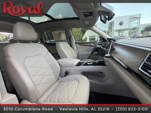 Certified 2026 Volkswagen Atlas SE w/ Panoramic Sunroof Package FWD image 9