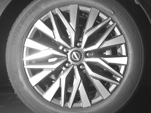 Used 2025 Nissan Altima 2.5 SV image 13