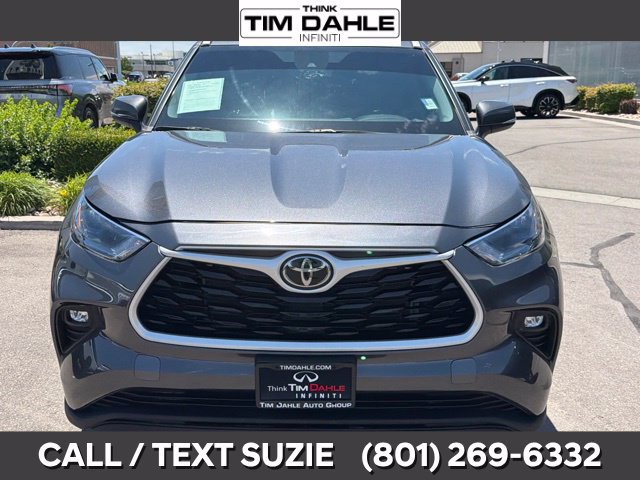 Used 2023 Toyota Highlander XLE AWD/4WD image 4